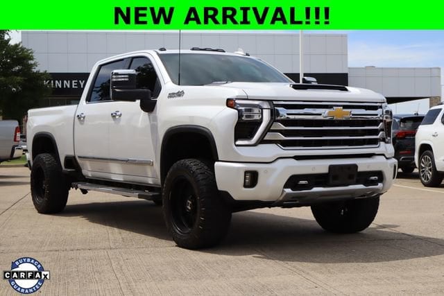 2024 Chevrolet Silverado HD High Country 4WD Crew Cab Standard Box's photo