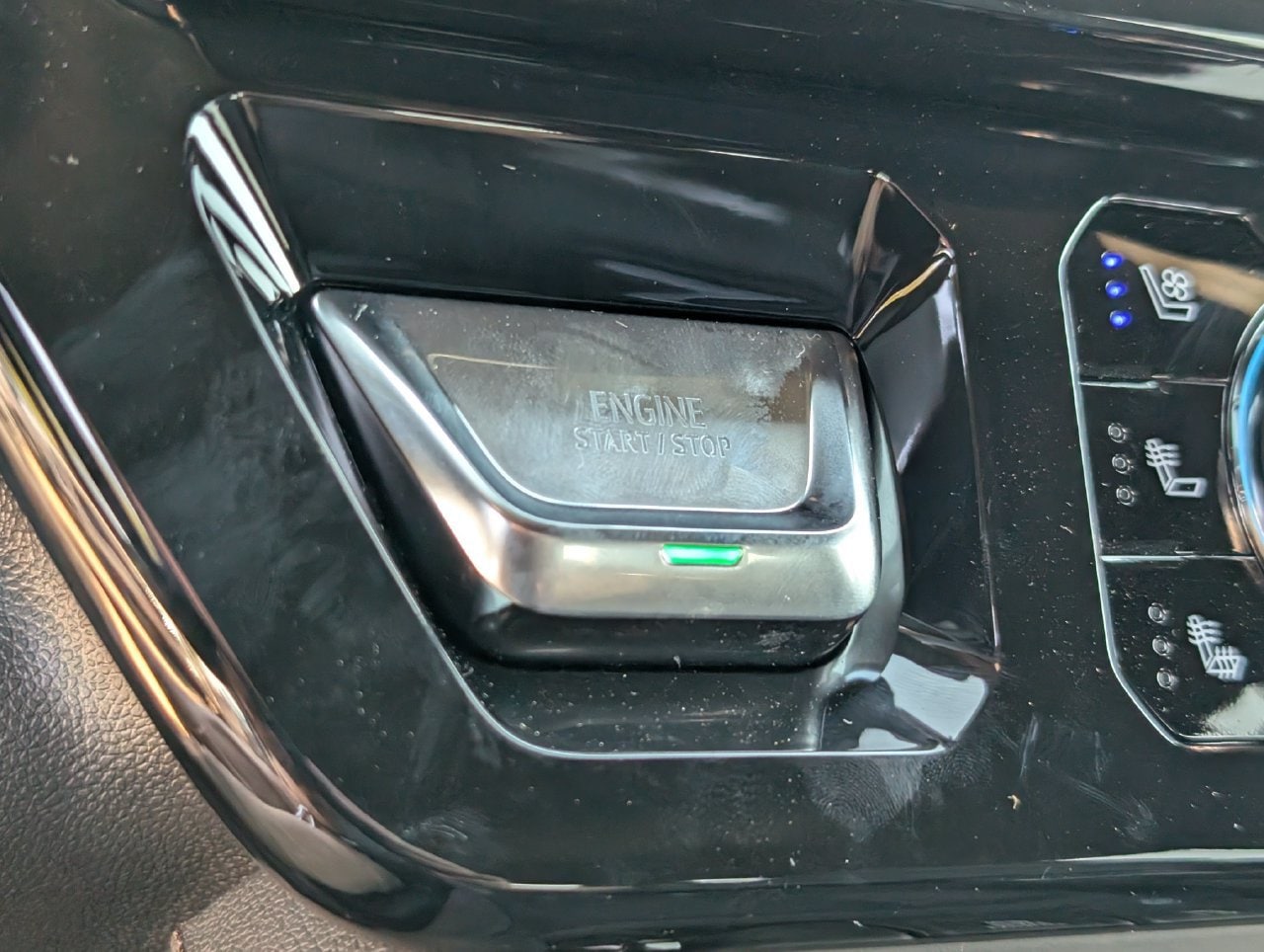 2026 GMC Sierra 2500HD AT4 - Photo 14