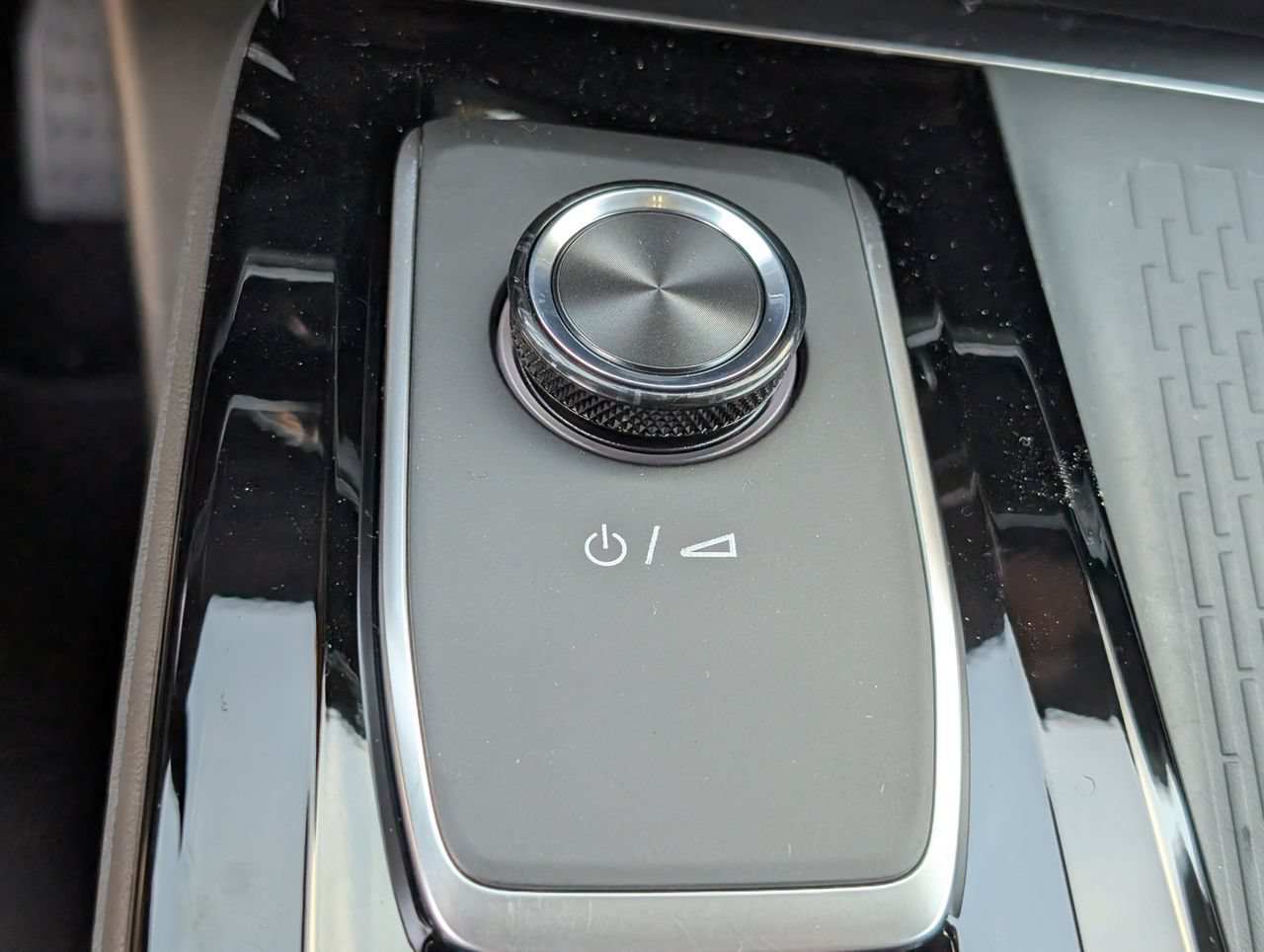 2027 Buick Enclave Sport Touring - Photo 17