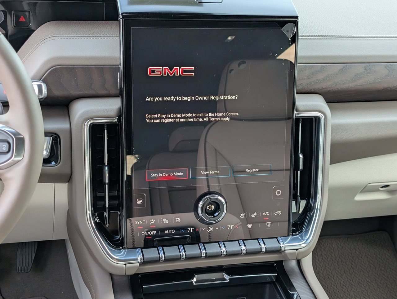 2026 GMC Yukon XL Denali - Photo 11