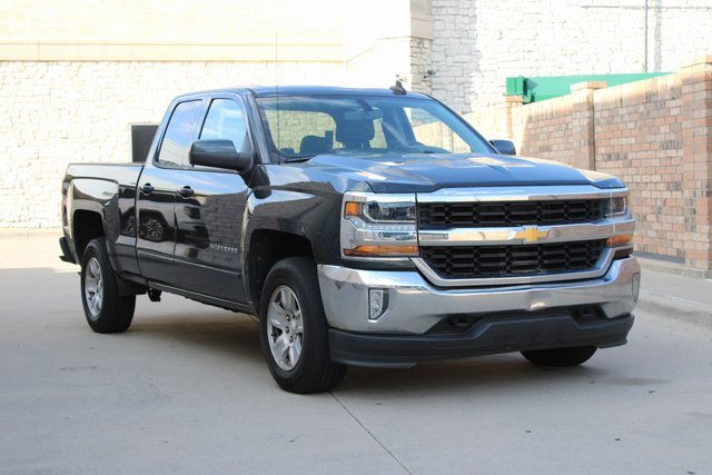 2018 Chevrolet Silverado 1500 LT photo 2