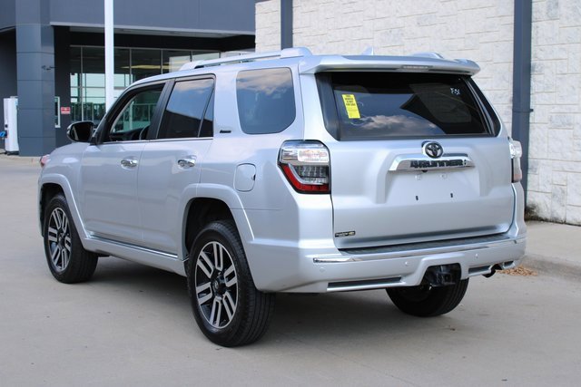 2022 Toyota 4Runner Limited photo 3