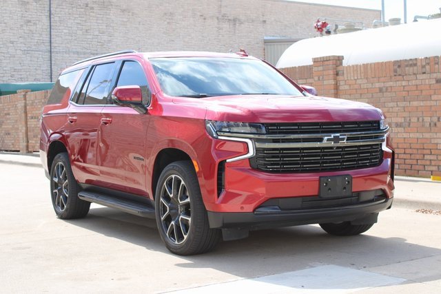2021 Chevrolet Tahoe RST photo 2