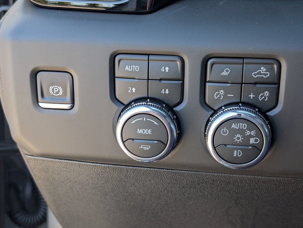 2026 GMC Sierra 2500HD Denali Ultimate - Photo 18