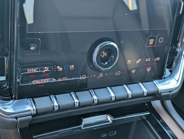 2026 GMC Yukon Denali - Photo 12