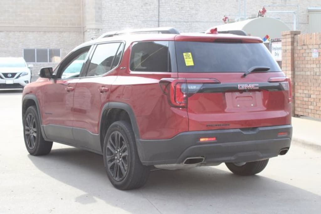 Used 2023 GMC Acadia SLT SUV
