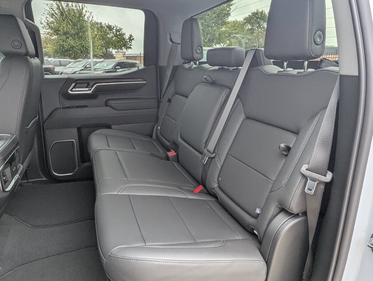 2026 GMC Sierra 1500 SLT - Photo 20