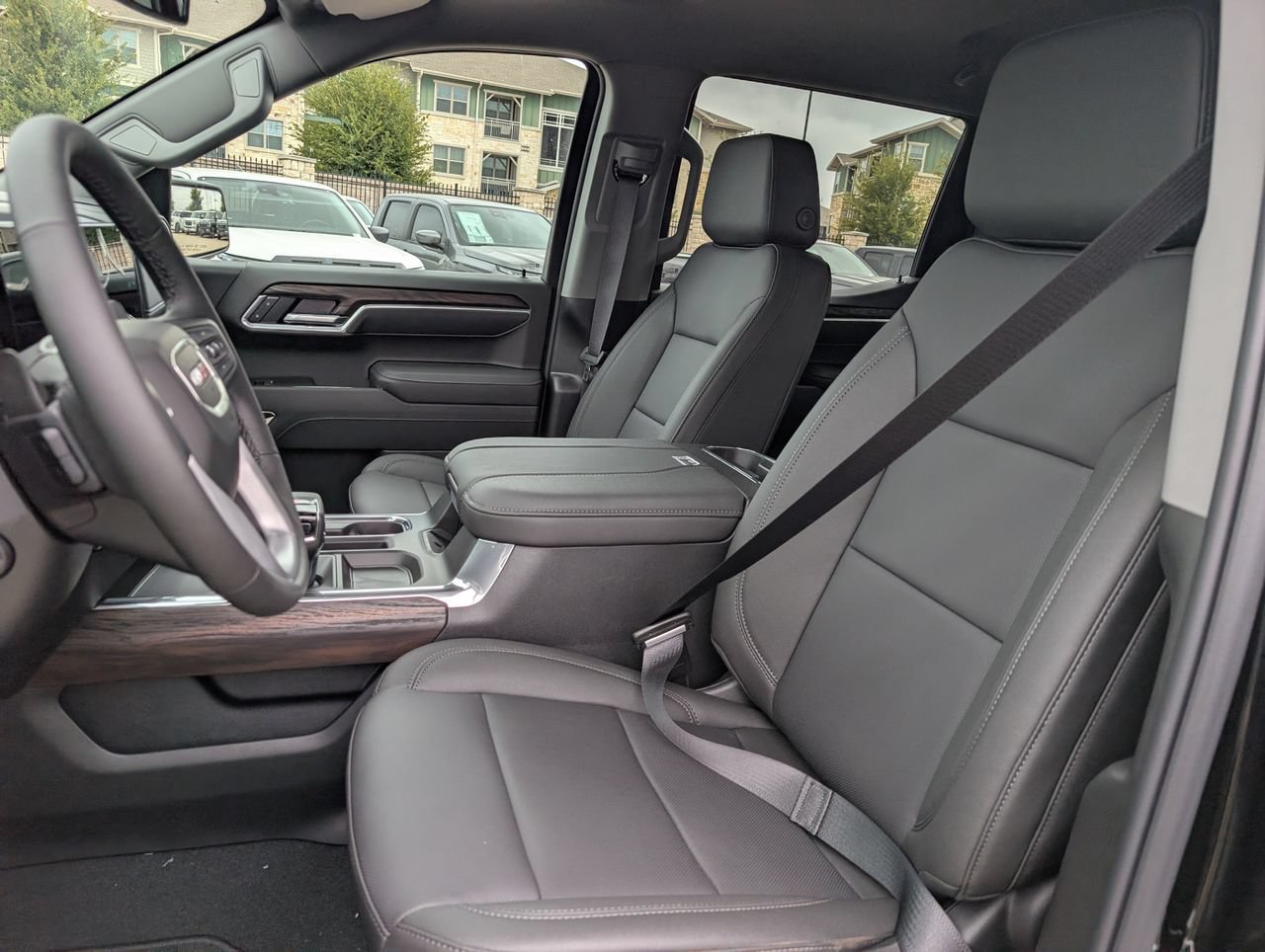 2026 GMC Sierra 1500 SLT - Photo 17