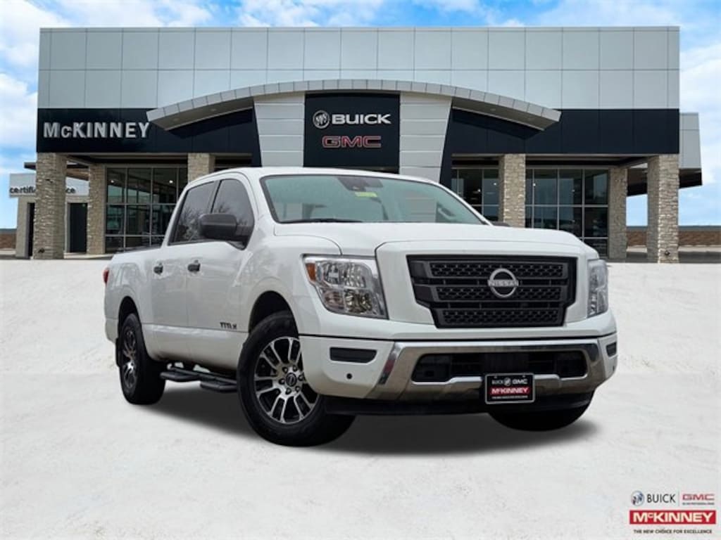 Used 2023 Nissan Titan SV Truck Crew Cab