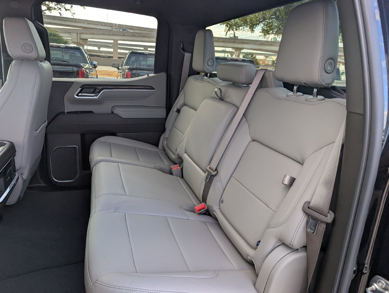 2026 GMC Sierra 1500 SLT - Photo 20