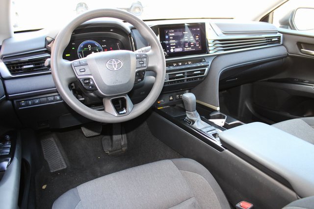 2025 Toyota Camry LE photo 2