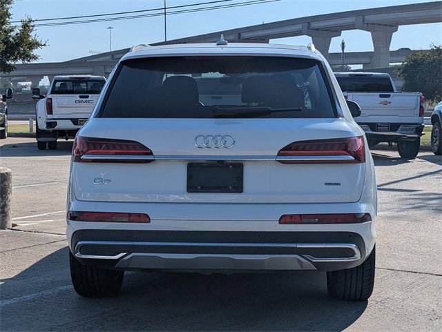 2023 Audi Q7 55 Premium photo 3