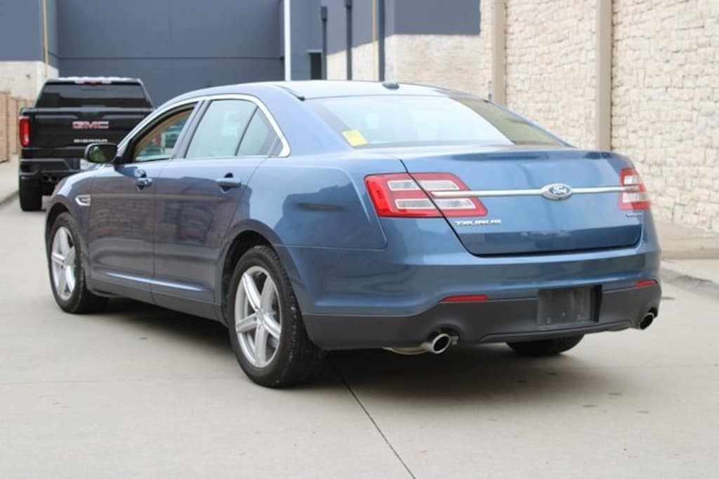 Used 2018 Ford Taurus SE Sedan