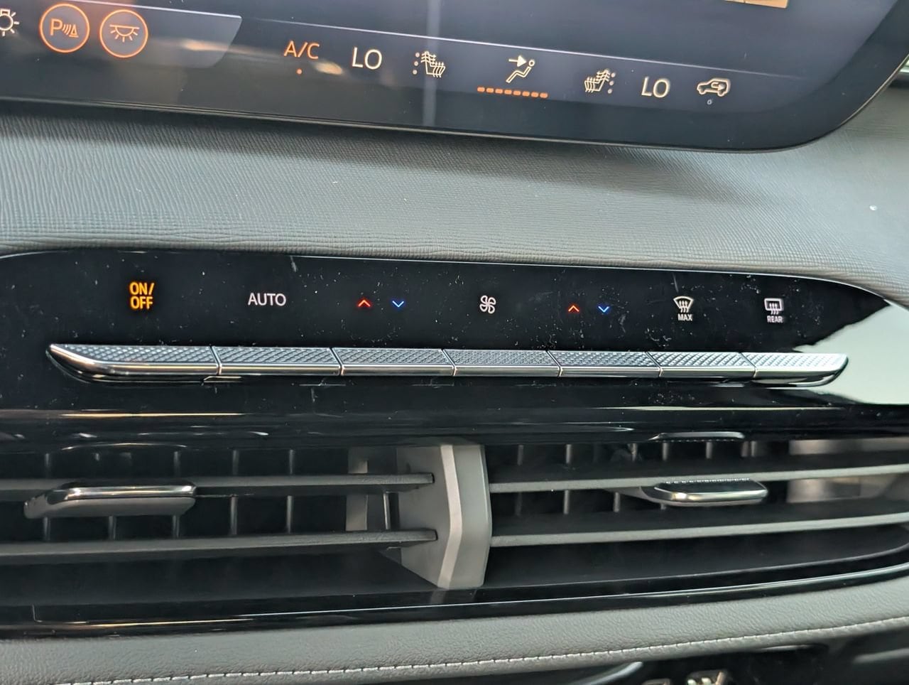 2026 Buick Enclave Preferred - Photo 15