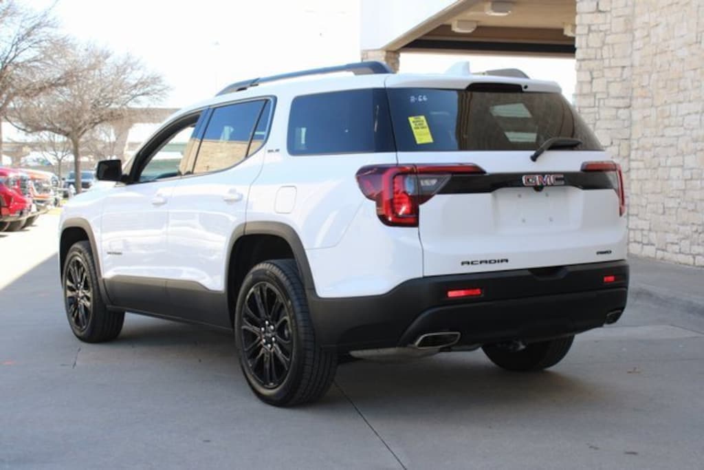 Used 2023 GMC Acadia SLE SUV