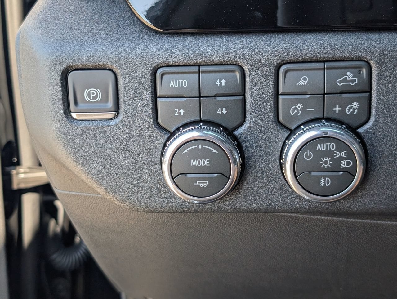 2026 GMC Sierra 1500 SLT - Photo 17