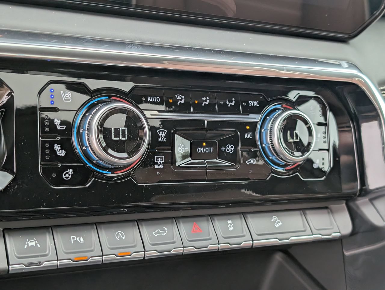 2026 GMC Sierra 1500 Denali Ultimate - Photo 13