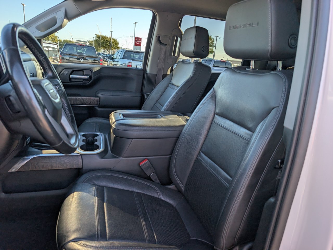 Used 2021 White Frost Tricoat GMC Denali image 26