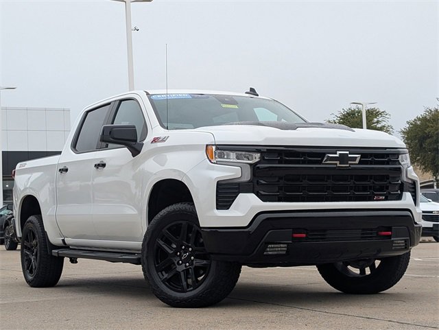 2024 Chevrolet Silverado 1500 LT Trail Boss photo 2