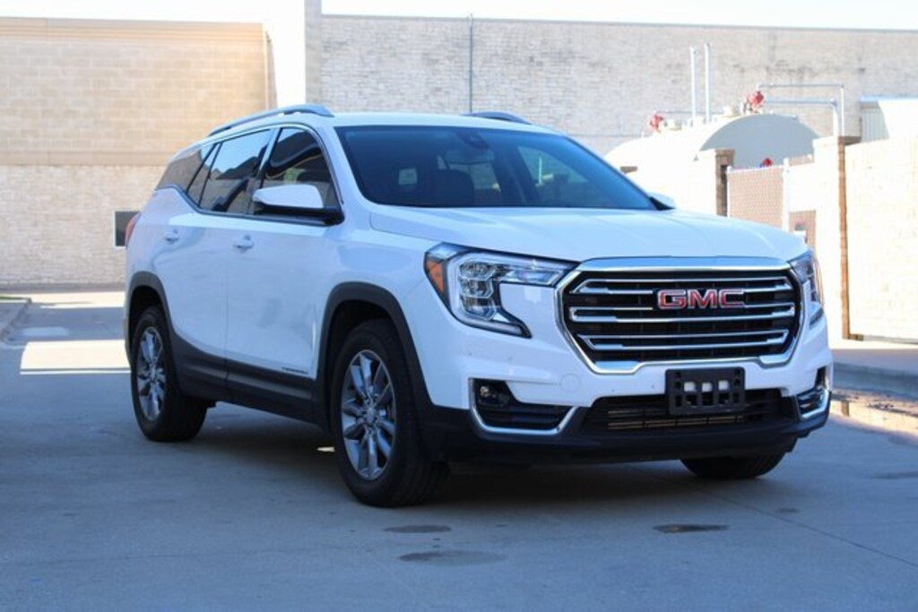 Used 2024 GMC Terrain SLT SUV