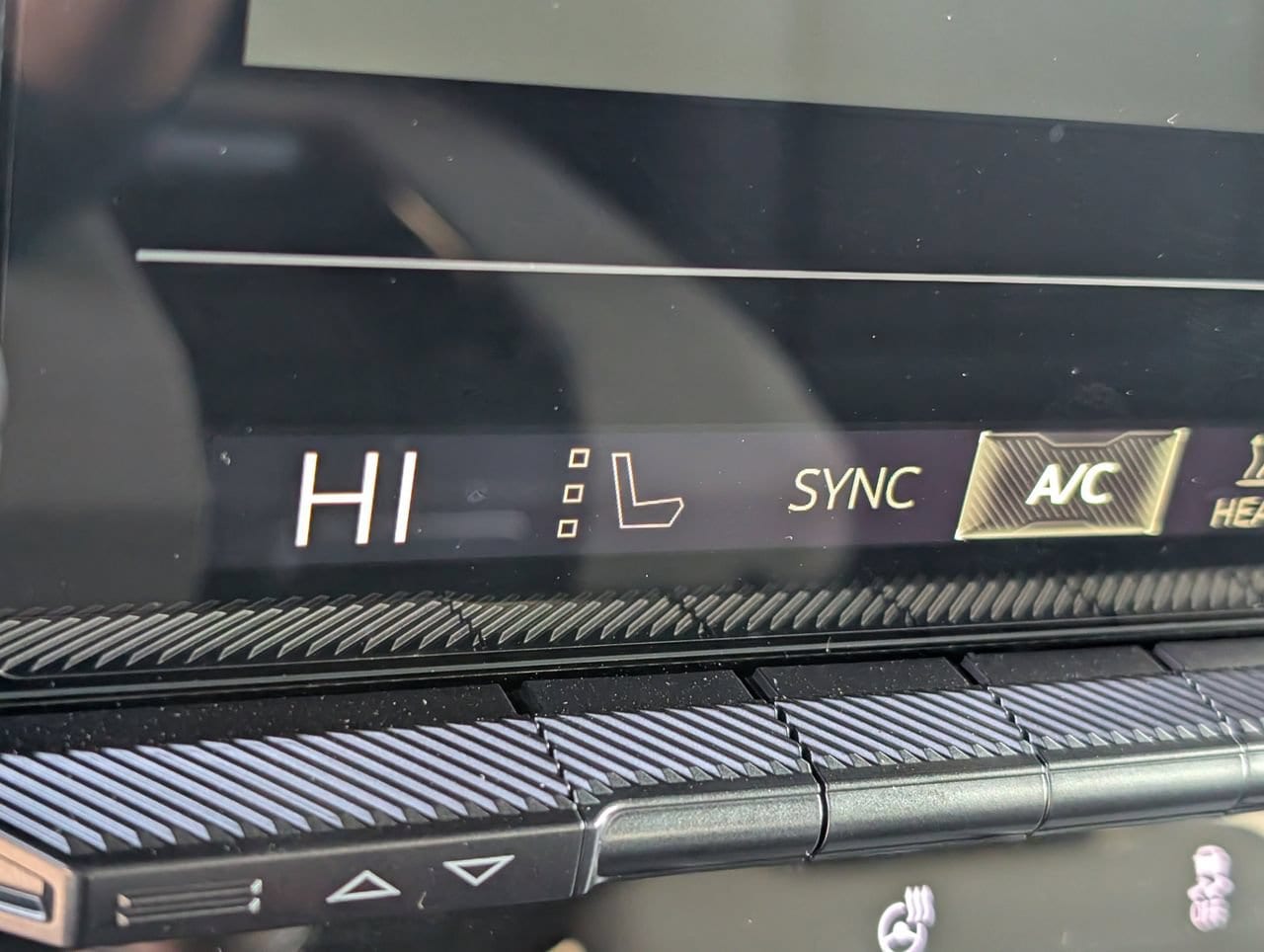 2026 GMC HUMMER EV 2X - Photo 14