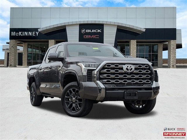2024 Toyota Tundra Platinum's photo