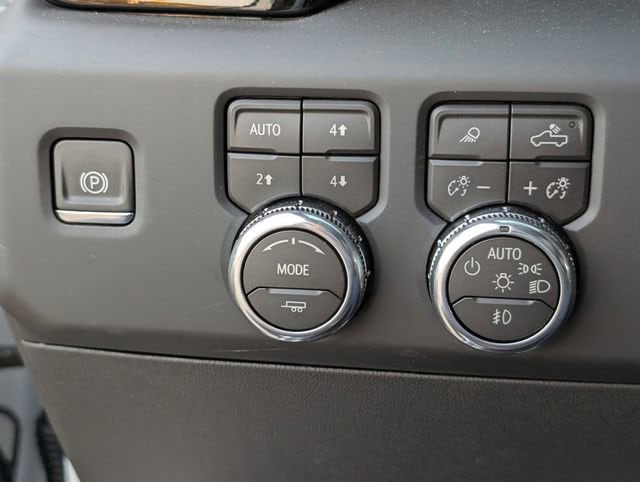 2026 GMC Sierra 1500 AT4X - Photo 17