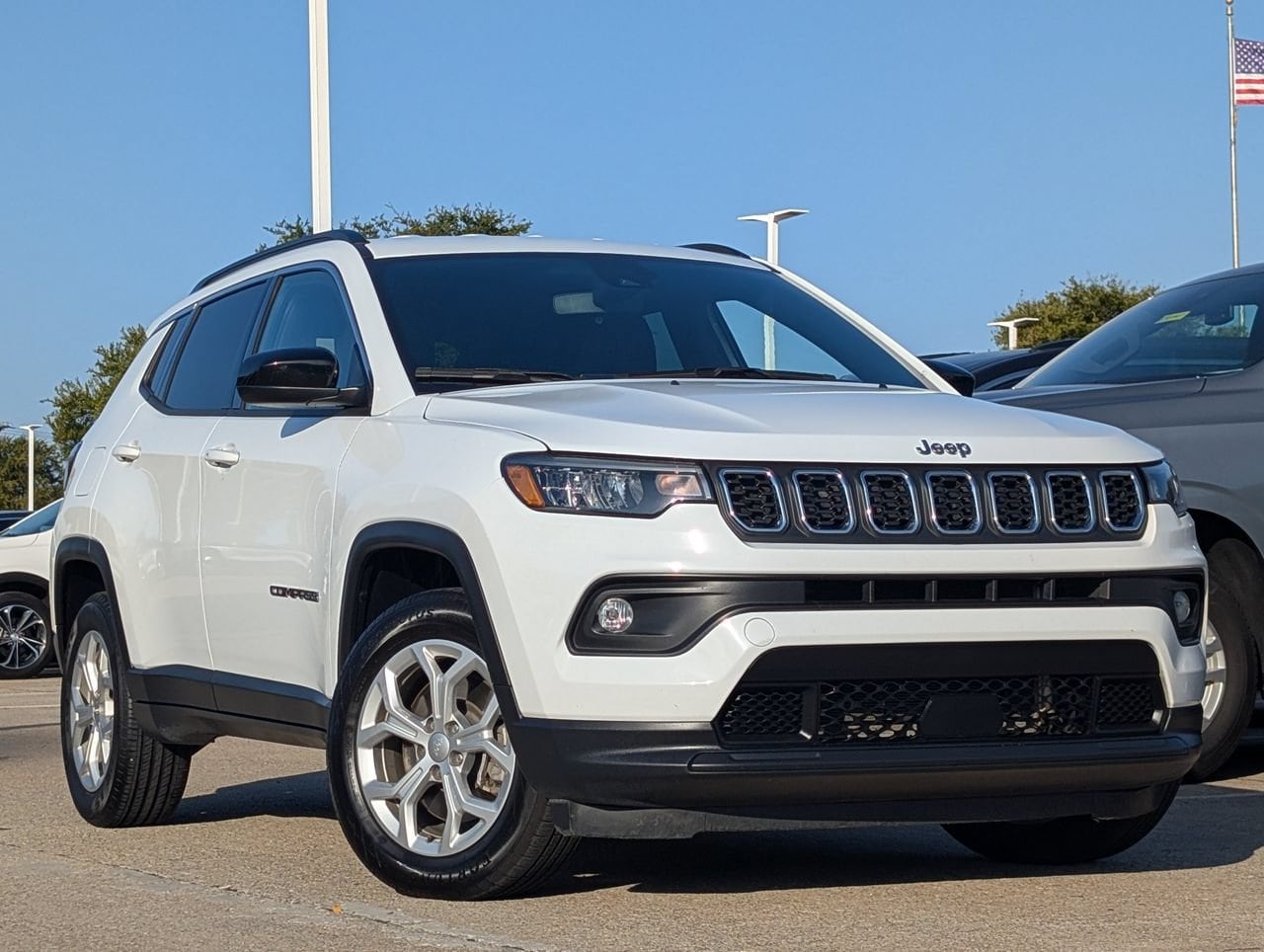 Used 2024 Jeep Compass Latitude with VIN 3C4NJDBNXRT118933 for sale in Mckinney, TX