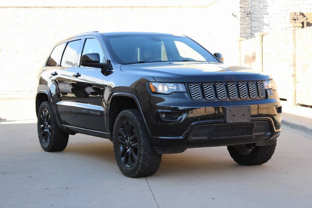 Used 2017 Jeep Grand Cherokee Altitude with VIN 1C4RJFAG4HC886384 for sale in Mckinney, TX