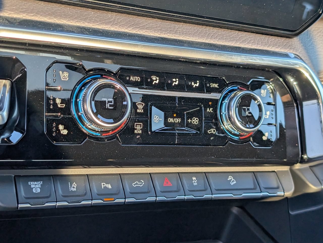 2026 GMC Sierra 2500HD Denali - Photo 13