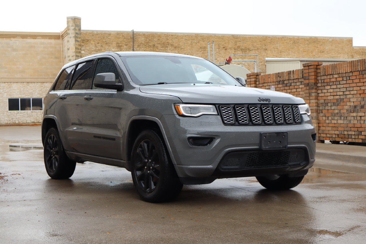 Used 2020 Jeep Grand Cherokee Altitude with VIN 1C4RJEAGXLC429940 for sale in Mckinney, TX
