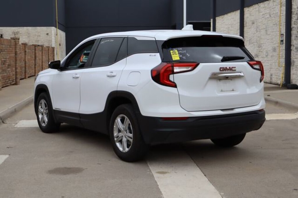 Used 2024 GMC Terrain SLE SUV