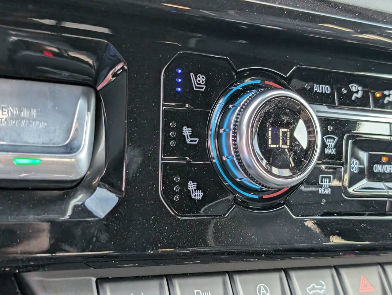 2026 GMC Sierra 1500 AT4X - Photo 14