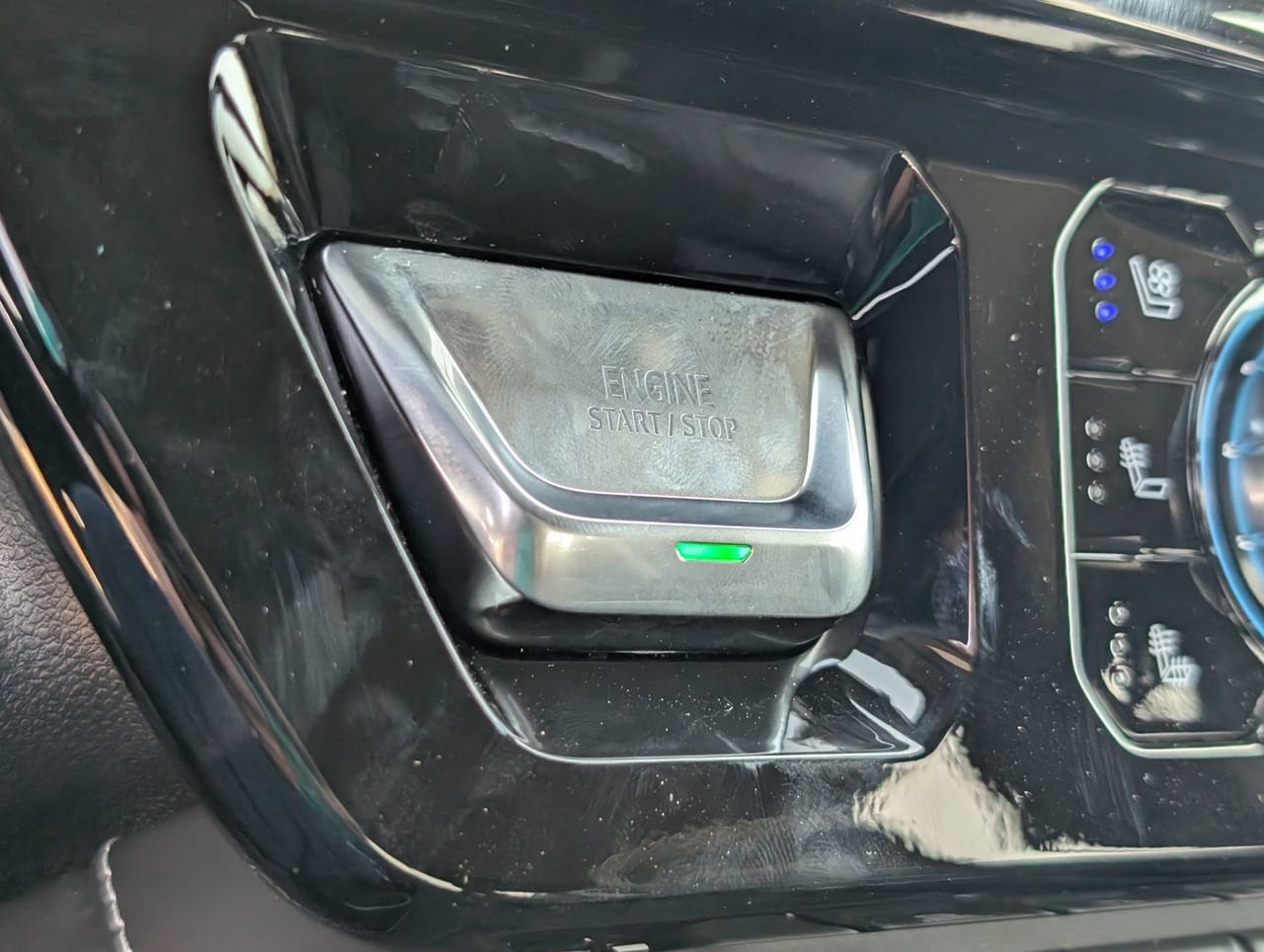 2026 GMC Sierra 2500HD AT4X - Photo 15