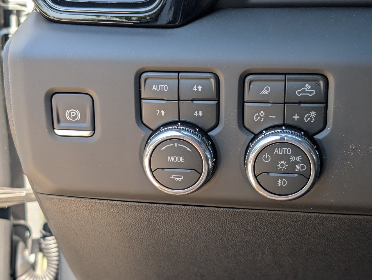 2026 GMC Sierra 2500HD AT4 - Photo 17