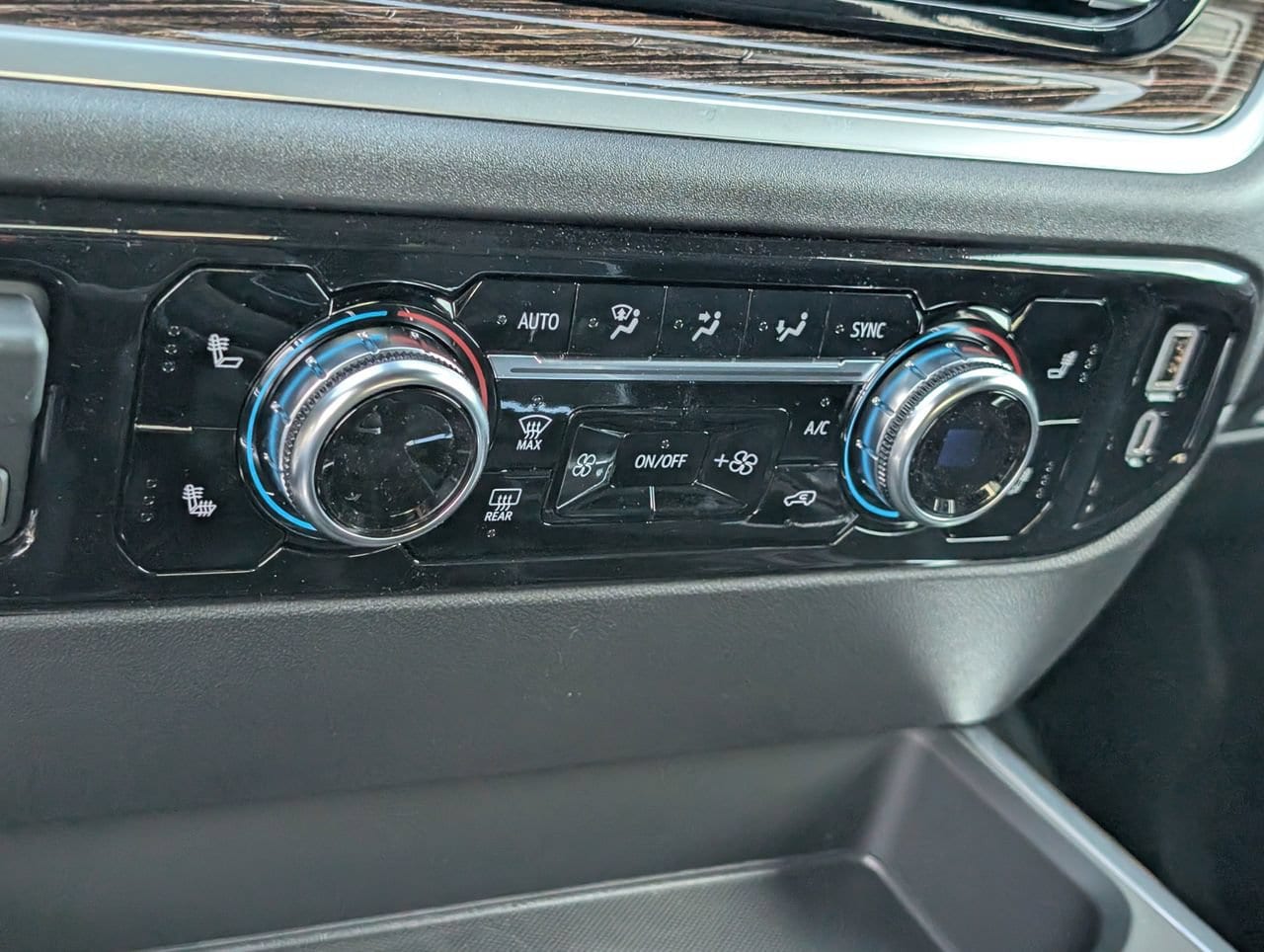 2026 GMC Sierra 1500 Elevation - Photo 13