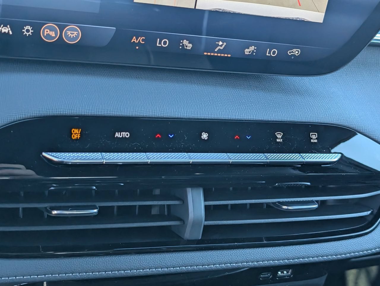 2026 Buick Enclave Sport Touring - Photo 13