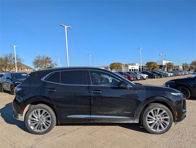 2025 Buick Envision Avenir photo 3