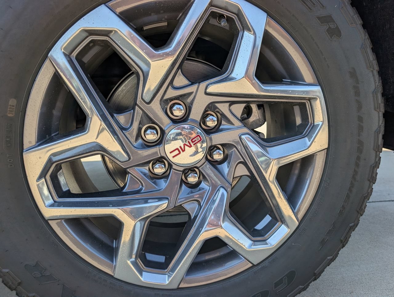 2026 GMC Sierra 1500 SLT - Photo 7