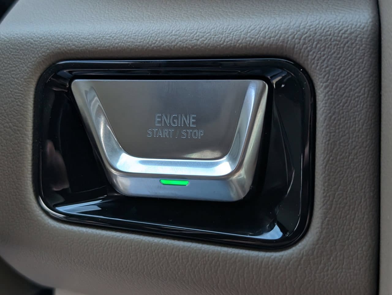 2026 GMC Yukon XL Denali - Photo 15