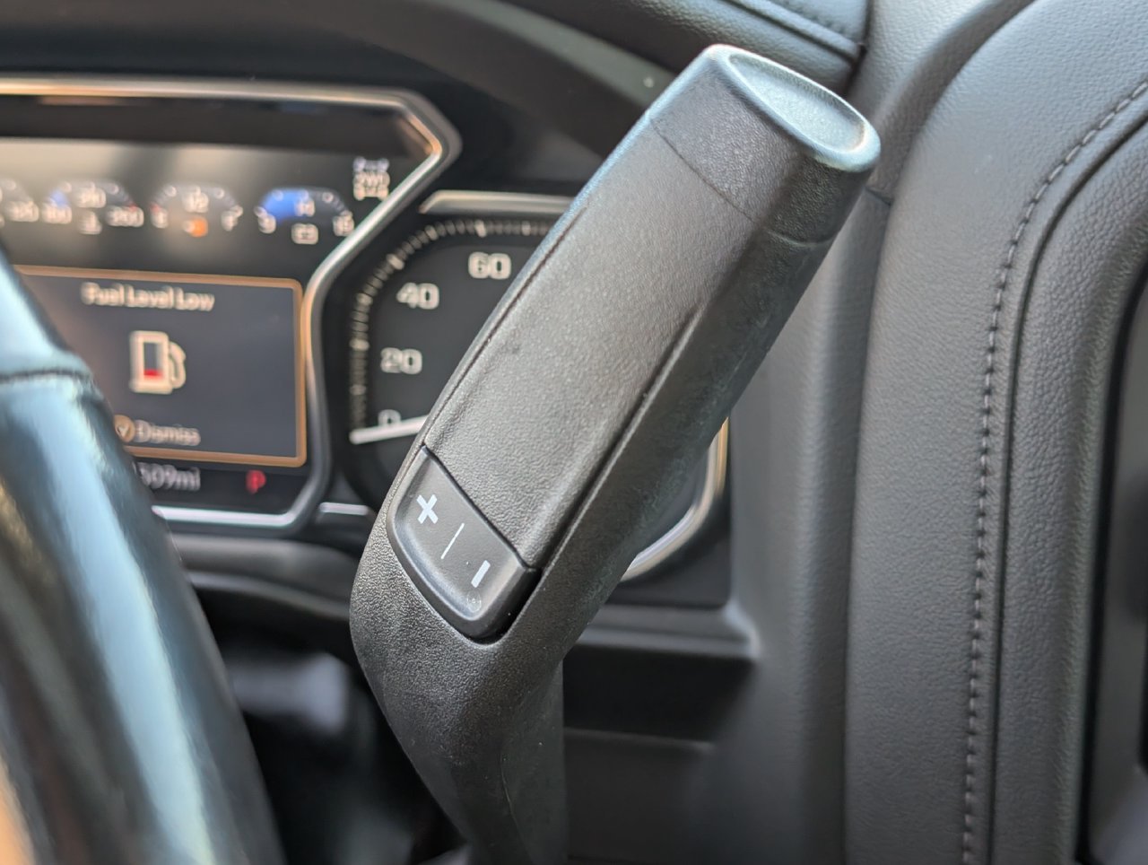 Used 2021 White Frost Tricoat GMC Denali image 21