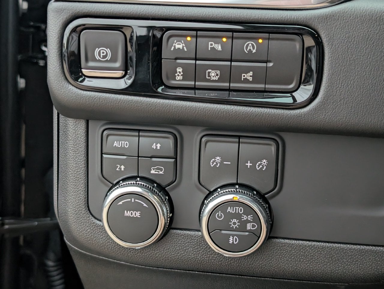 2026 GMC Yukon Elevation - Photo 17