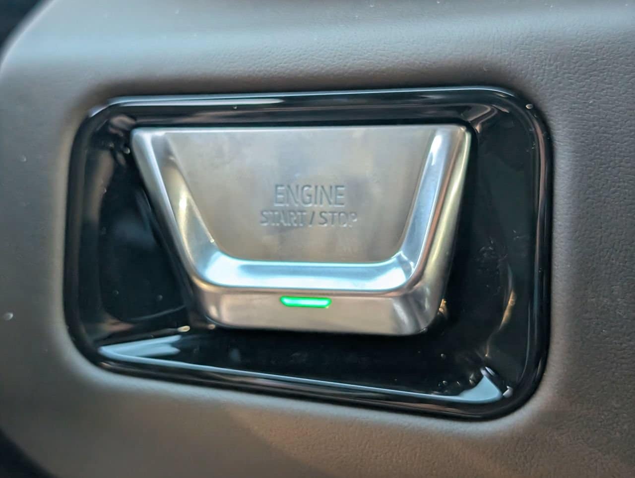 2026 GMC Yukon XL Denali Ultimate - Photo 14