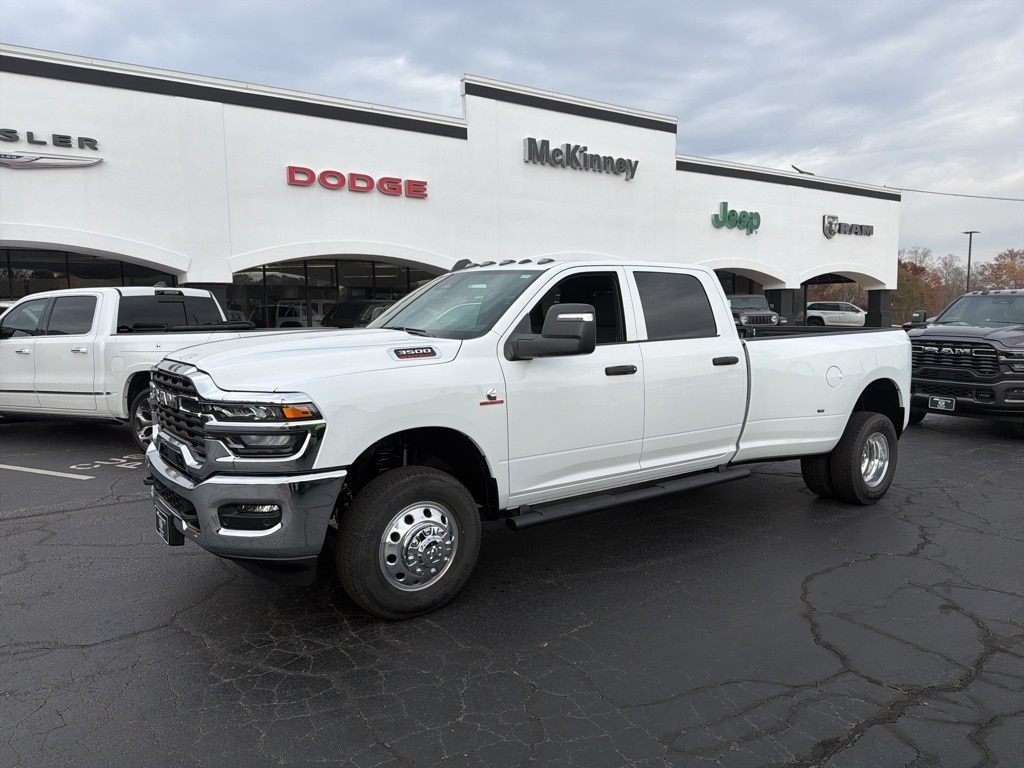 New 2026 Ram 3500 TRADESMAN CREW CAB 4X4 8' BOX Pickup