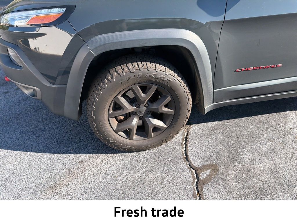 Used 2016 Jeep Cherokee Trailhawk SUV