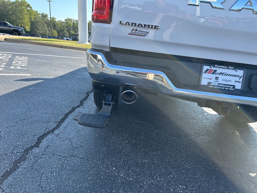 2026 RAM 1500 Laramie - Photo 8