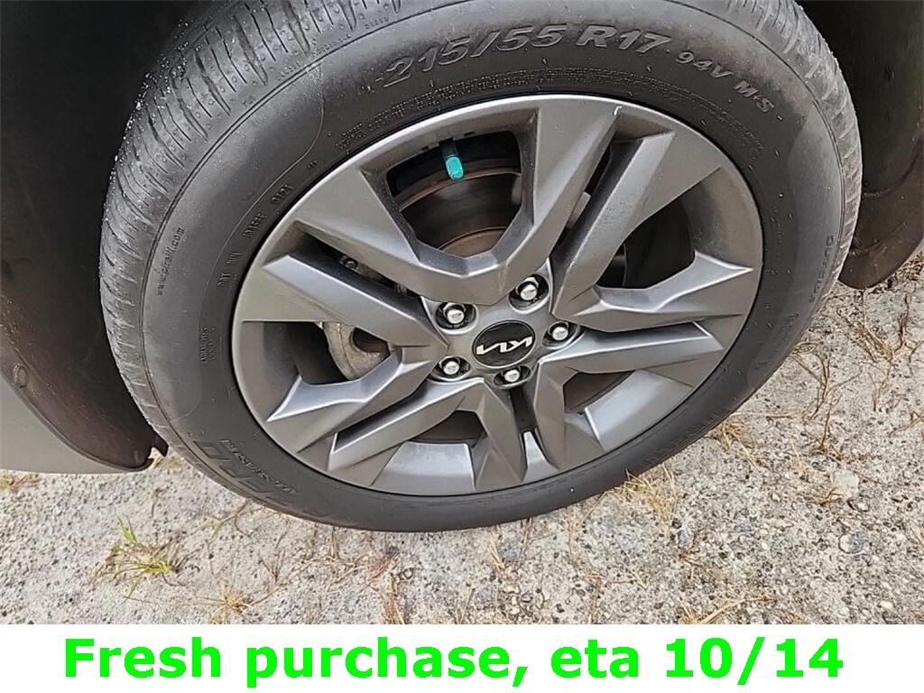 2023 Kia Seltos S photo 3