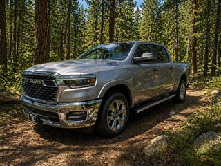 2026 Ram 1500 BIG HORN CREW CAB 4X4 5'7 BOX Pickup