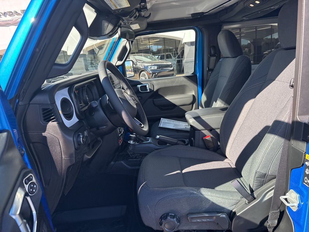 2026 Jeep Wrangler 2-Door Willys - Photo 19