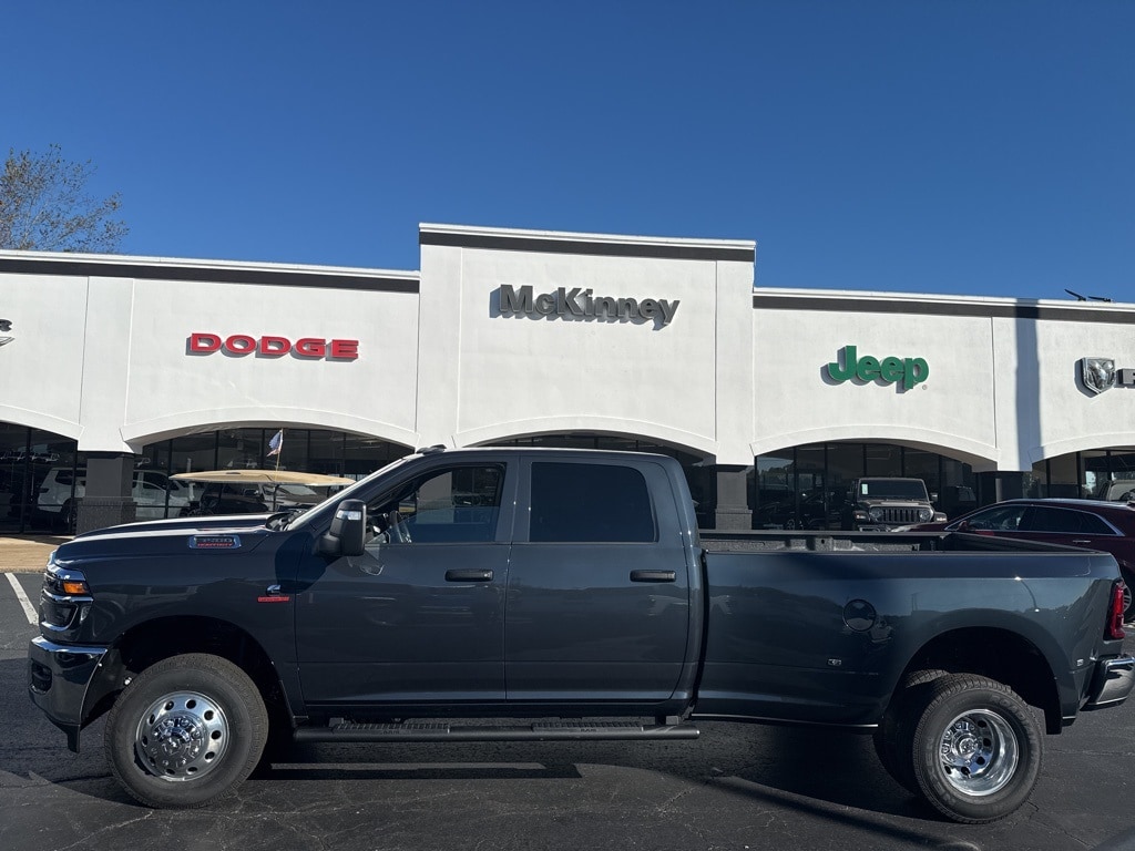 New 2026 Ram 3500 TRADESMAN CREW CAB 4X4 8' BOX Pickup